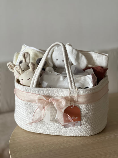 First Embrace 初暖礼