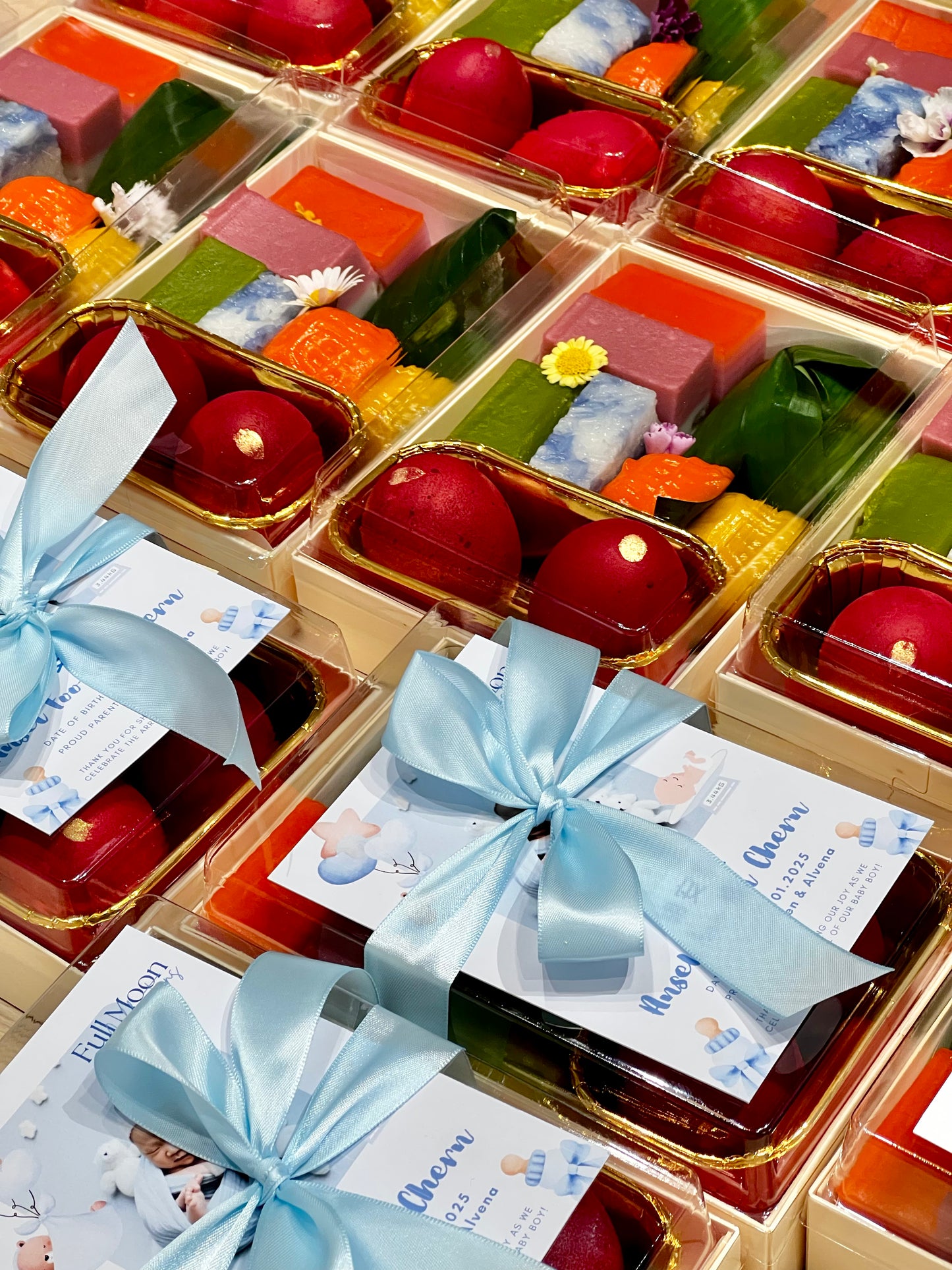 Little Joy 初悦礼 (Budget Set – Nyonya Kuih & Red Egg)